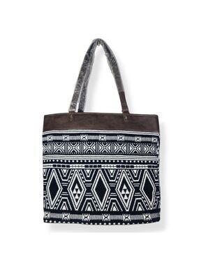 Thirty-One Reversible Tote Bag - in Rio Weave NWOT